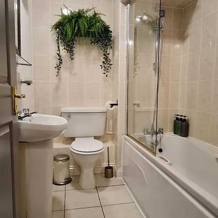 Ultracentral Beside Temple Bar *